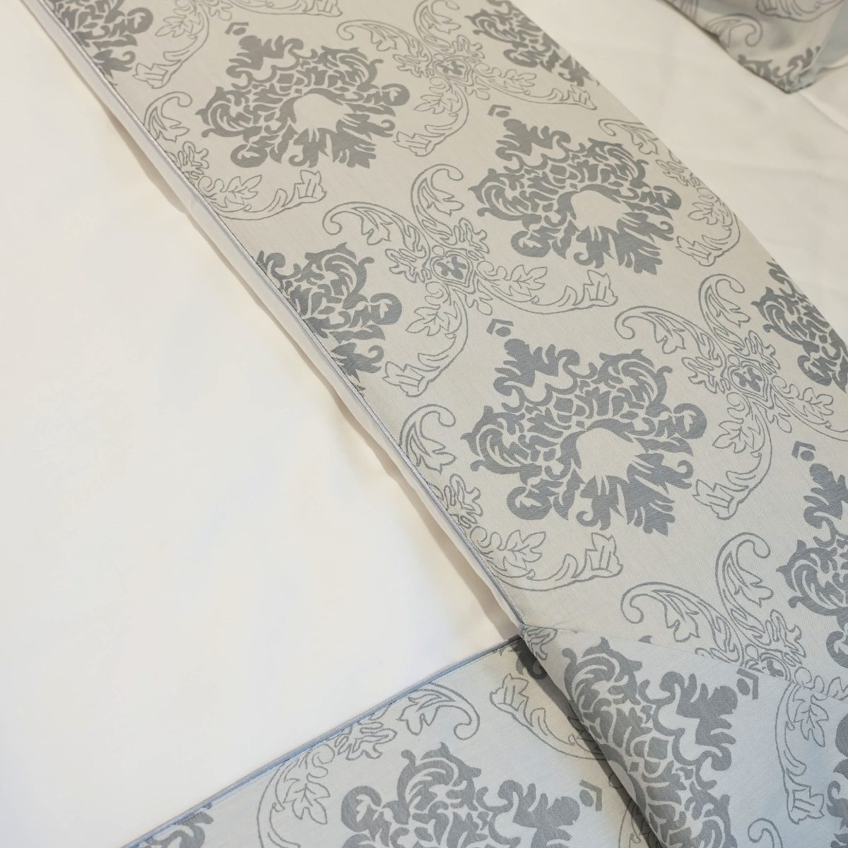 Akantus Nevresim Takımı